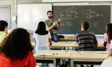 Déficit de docentes de matemáticas: hay casi tres veces menos postulantes que en otras materias