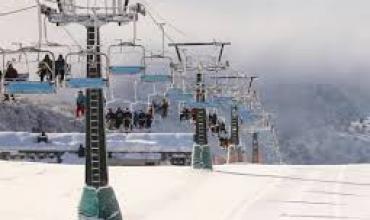 Comer en Bariloche, más caro que en Aspen: un pancho y una gaseosa cuestan casi lo mismo que un plato en EEUU