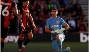 ¿Un dolor de cabeza para Scaloni?: se enfrió el interés de Manchester United por Dibu Martínez y aparece un destino exótico