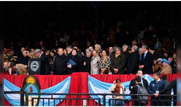 Milei criticó duramente a Cristina Kirchner en La Rural: "Doblemente condenada y ahora presidiaria"
