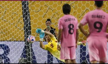 Cuáles son los cambios del reglamento que estudia la FIFA para el Mundial 2026: cómo se reanudaría el juego en caso de fallar un penal