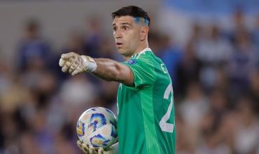 Dibu Martínez, nuevamente nominado al Trofeo Lev Yashin 2025