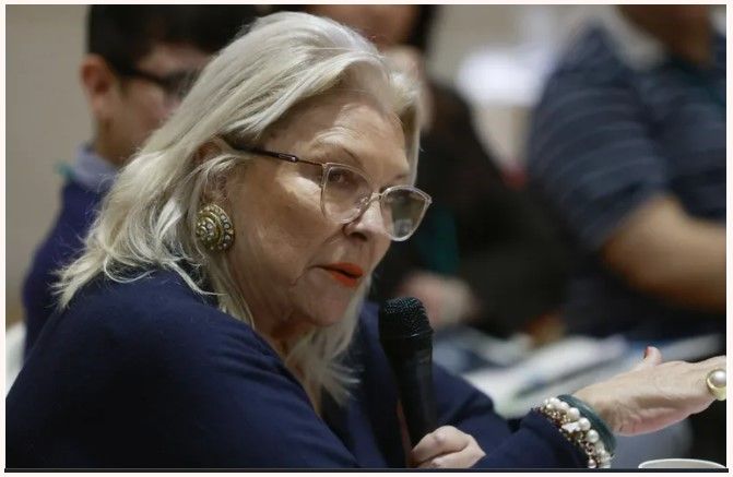 Elisa Carrió reveló que está en pareja con un hombre que le lleva 25 años: "Nos encontramos una vez por semana en una esquina"