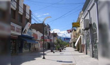 La Rioja: Cuánto tiene que pagar el comerciante a su empleado si abre el lunes 30