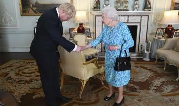 Estrategia por el Brexit: Boris Johnson pide a la reina Isabel que suspenda el Parlamento