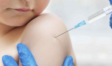 Ante el caso de meningitis, Fénix consultó a qué edad debe vacunarse