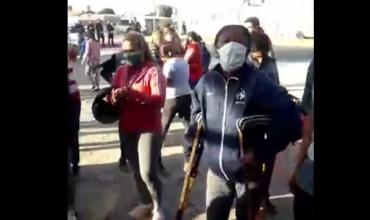 Familiares de internos se manifestaron frente a la Alcaidía: Reclaman ante casos positivos de COVID-19