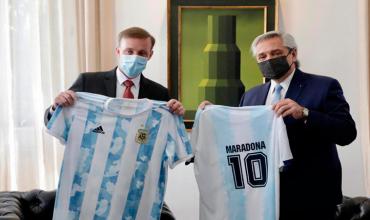 Alberto Fernández almorzó con un asesor de Joe Biden para fortalecer las relaciones con EEUU