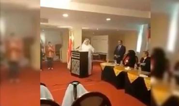 Un embajador de Arabia Saudita se desplomó y murió mientras brindaba un discurso
