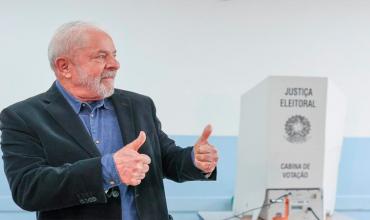 "Tengo la certeza de que vamos a ganar Brasil", celebró Lula y le pidió otro debate a Bolsonaro