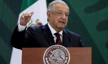 México: López Obrador encabeza una masiva marcha para celebrar "cuatro años de transformación"