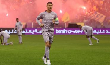 Fallido debut de Cristiano en Arabia: lo despidieron al canto de "Messi, Messi"