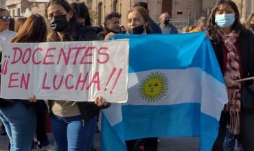 La Rioja: Los docentes autoconvocados llaman a un paro por aumento salarial