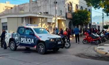 Cortaron calle reclamando a Incluir Salud: "Vengo del interior y ya no dan turnos"