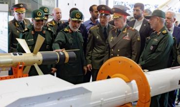 Irán exhibió su nuevo dron de "largo alcance"