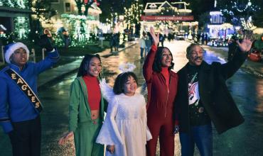 Eddie Murphy debuta en el género navideño con la comedia familiar «La calle de la Navidad»