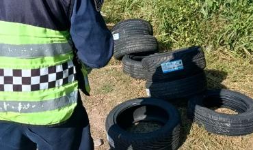 Conductor transportaba ilegalmente neumáticos hacia la provincia de La Rioja 