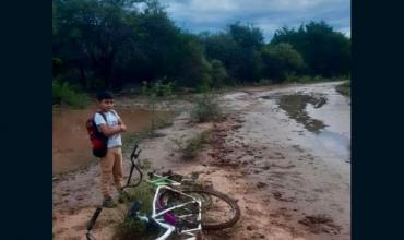Historia de vida: Thiaguito Vera recorre 3 kilómetros en bicicleta para estudiar 