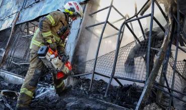 Varsovia: Un feroz incendio destruyó un centro comercial