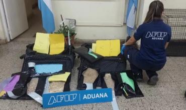 Misiones: Una mujer dominicana fue detenida cuando intentaba ingresar con 10 kilos de crack y casi 10 mil pastillas de éxtasis