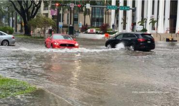 Miami, amenazada por huracanes pero inundada por intensas lluvias