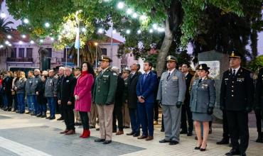 Se realizó el acto protocolar en conmemoración del Día de la Bandera en la Plaza 25 de Mayo