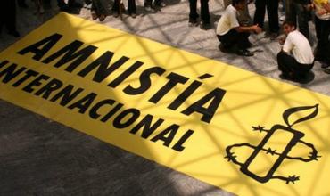Amnistía Internacional responsabilizó al Gobierno por los ataques a la prensa