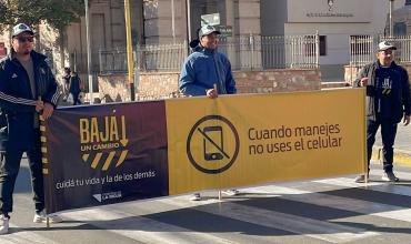 Realizan campaña de concientización vial en calles, semáforos y lugares de mucha circulación de la ciudad Capital