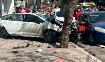 Terror en el centro de Córdoba: un automovilista perdió el control de su vehículo y atropelló a 35 personas