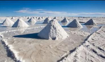 Bolivia y Rusia firman acuerdo para explotar el salar más grande del mundo