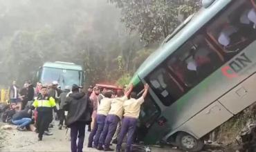 Un micro cayó en Machu Picchu: hay dos argentinos heridos