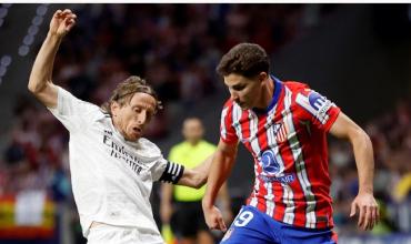 El Atlético de Julián Álvarez empató 1-1 ante el Real Madrid en un clásico con incidentes