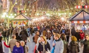 España recibió récord de 64,3 millones de turistas entre enero y agosto