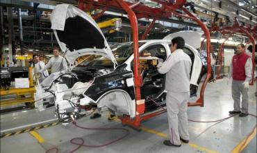 La producción automotriz bajó en septiembre 12,6% interanual, informó Adefa