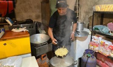 "Para muchas familias, esta es la única comida del día": el fuerte impacto en los niños del mayor salto de la pobreza en Argentina en 20 años