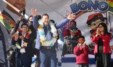 Bolivia otorgó un bono para fomentar la escolaridad