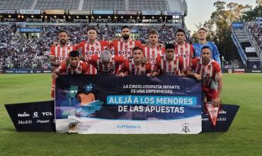 Unión le ganó por 2-0 a Newell's y se aferra a sus posibilidades en la Liga