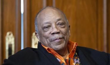 Muere Quincy Jones, el gigante de la música que produjo "Thriller" de Michael Jackson y trabajó con Frank Sinatra