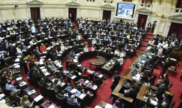 Congreso: la oposición presiona para reformar el uso de los DNU y busca llevar el debate al recinto la próxima semana