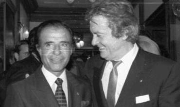 “¿Y si le ponemos la remera a él?”: la historia detrás de la operación para que Alain Delon impulse la reelección de Carlos Menem