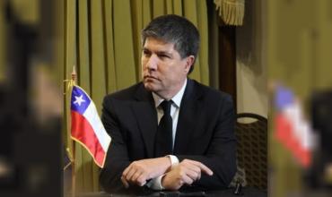 Chile: arrestan a exviceministro del Interior acusado de presunto abuso sexual y violación