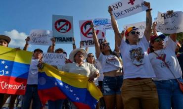 Venezuela libera a más de cien detenidos durante protestas poselectorales