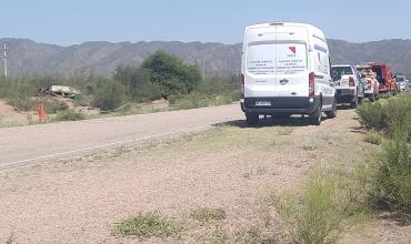 Aimogasta: Un hombre se encuentra en grave estado tras volcar en su auto por Ruta N.º 9