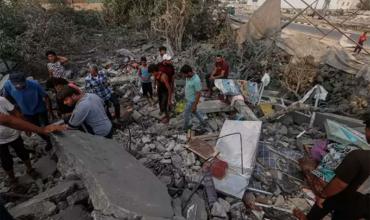 Mueren al menos 96 palestinos en bombardeo israelí contra Gaza