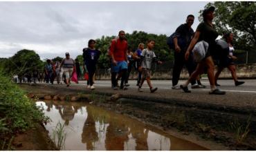 México aceptó frenar la llegada de migrantes a Estados Unidos "con efecto inmediato", según Trump