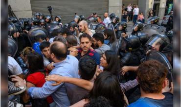 Enfermeros de la Ciudad fueron reprimidos durante una movilización gremial