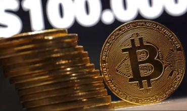 El precio del bitcoin superó los 100.000 dólares por primera vez