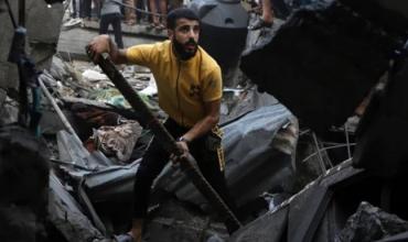 Nuevos ataques israelíes en la zona central de Gaza causaron 27 muertos