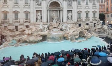 Reabrió la Fontana di Trevi y a partir de ahora Roma limitará la cantidad de turistas que pueden visitarla