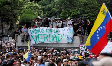  Masivas protestas en Venezuela contra Maduro en medio de tensión entre la policía y los manifestantes